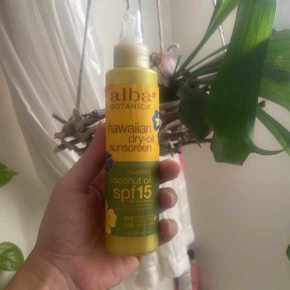 ISO!!! DESPERATELY!!!!! Alba Hawaiian Dry Oil SPF 15 - Picture 2 of 3